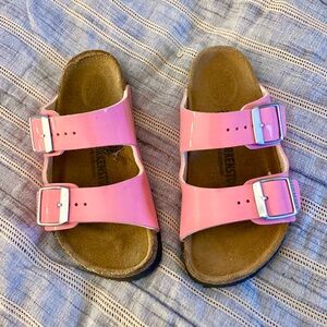 Birkenstock kids Arizona patent pink sandals